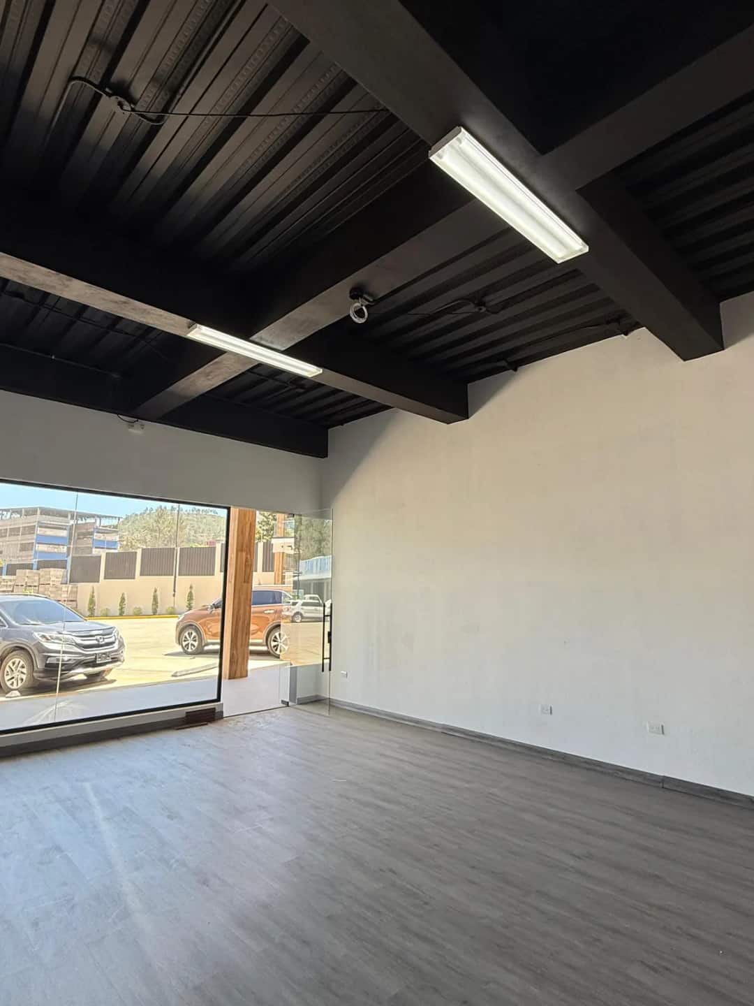 ¡Locales en renta en Ferre Plaza! - Tegucigalpa