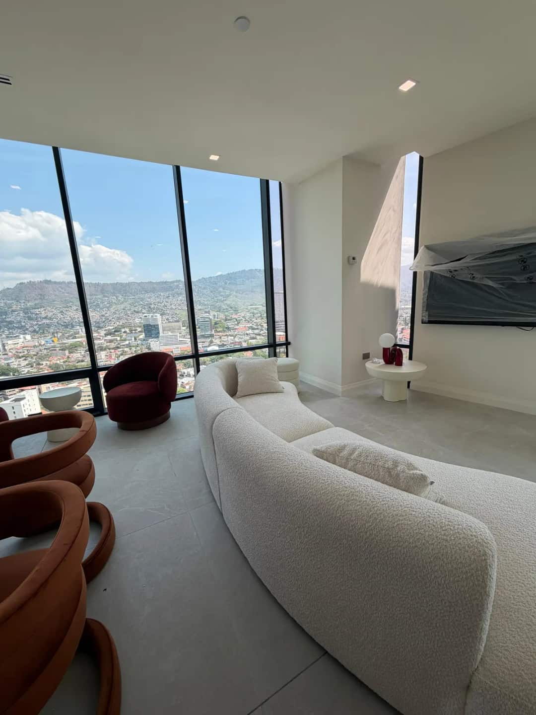 Loft en Renta - Torre DÖSS | Lomas del Guijarro - Tegucigalpa