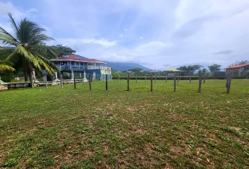 Terreno en Venta Frente al Mar - Tegucigalpa