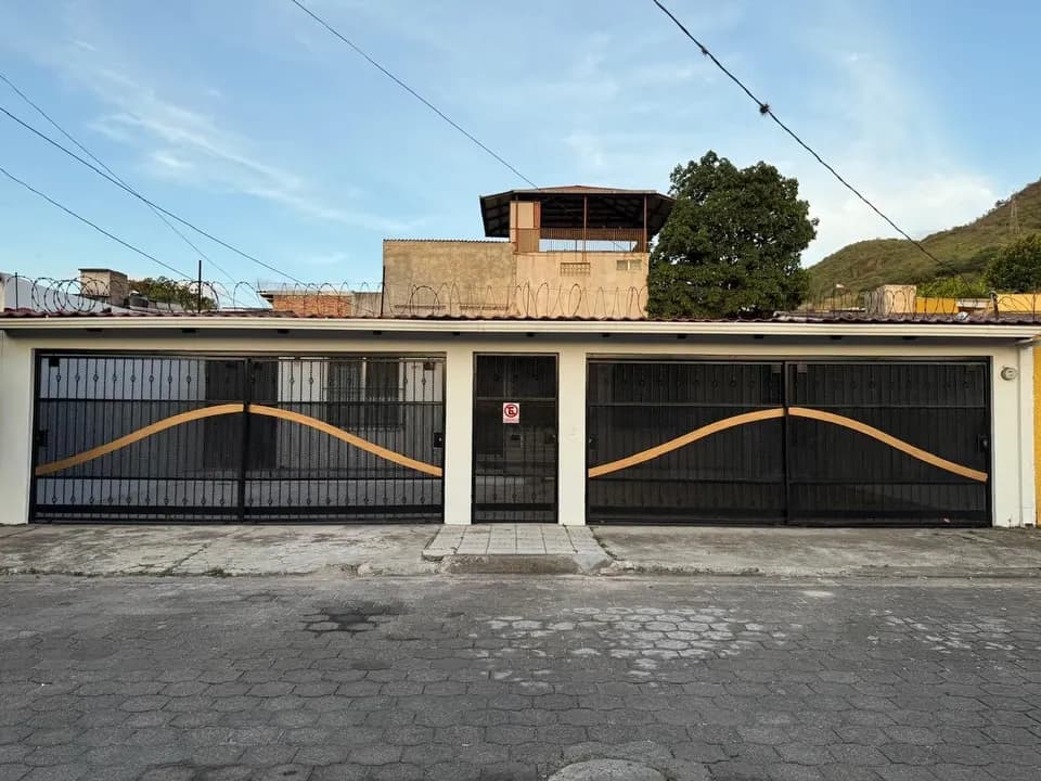 ¡Casa en Renta en El Loarque! - foto 1 de 13
