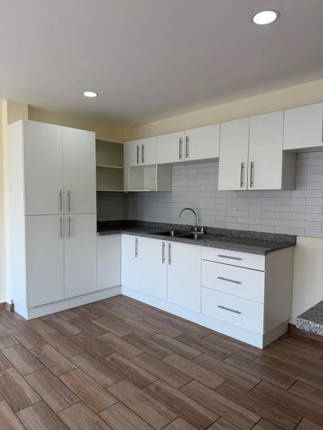 Apartamento en Renta - Altos de Miraflores Sur, 2da Etapa (1 Habitación) - foto 1 de 12
