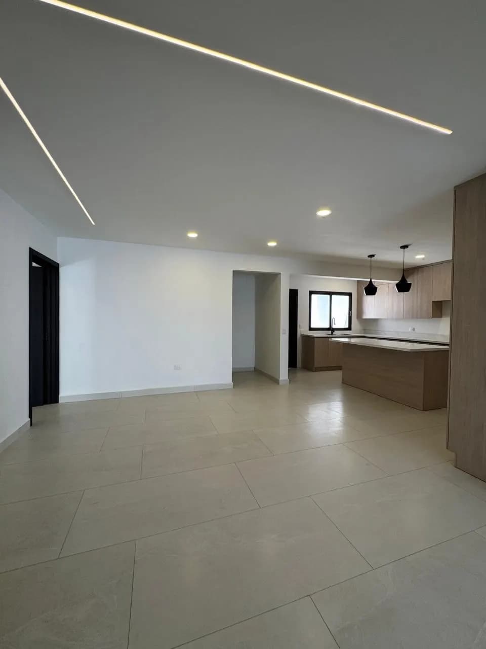 Venta de casa remodelada en Loma Linda Norte - foto 1 de 20
