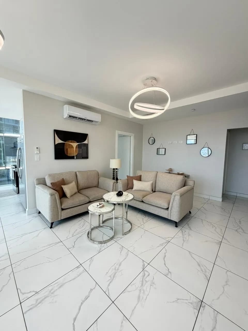 Venta de apartamento amueblado en torre Nivo - foto 1 de 20
