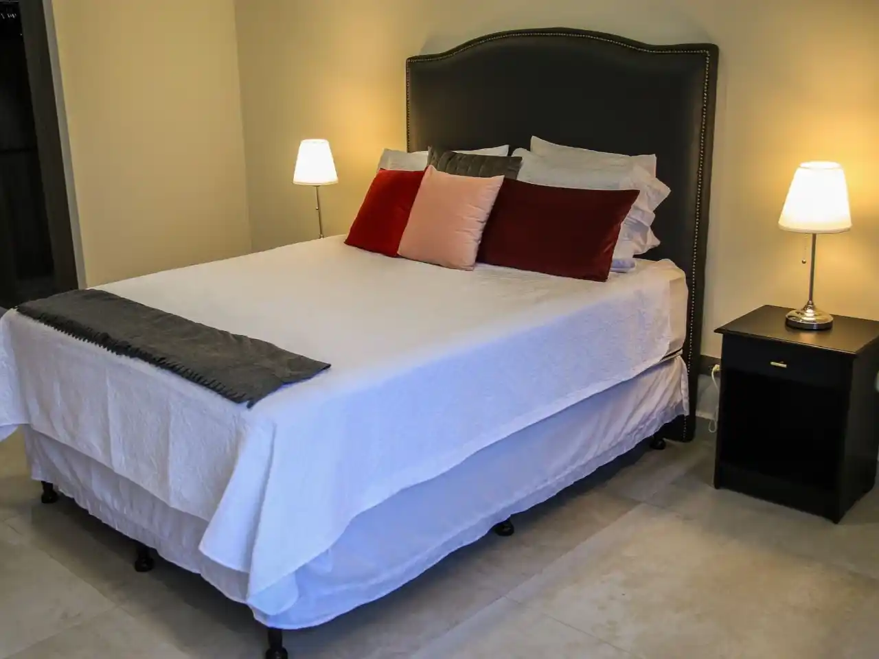Apartamento Amueblado en Venta en Torre Aria, Tegucigalpa – Lujo y Comodidad miniatura 3