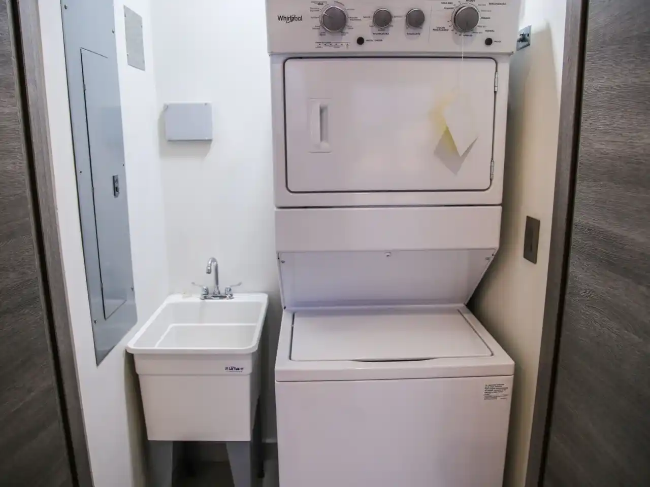 Apartamento Amueblado en Venta en Torre Aria, Tegucigalpa – Lujo y Comodidad miniatura 5