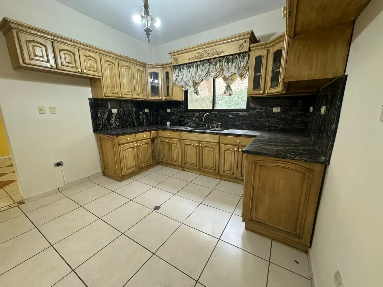 Casa en venta- Residencial Las Hadas miniatura 13