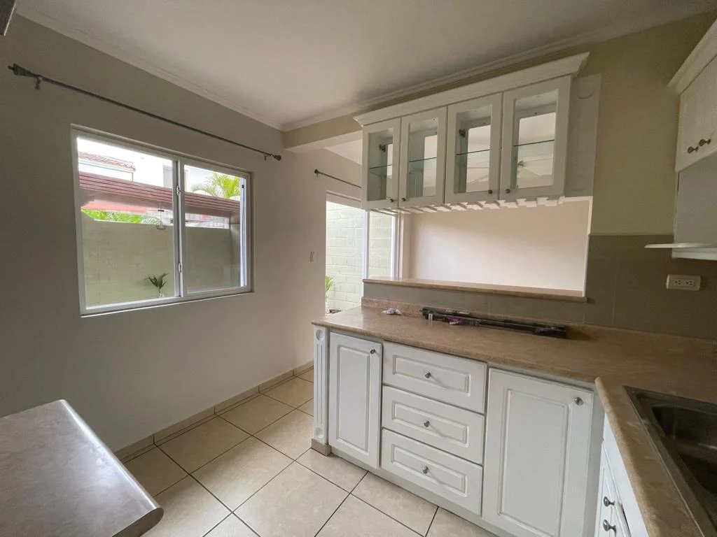 Casa en Venta en Villa Los Jazmines – Residencial El Sauce – Tegucigalpa miniatura 7