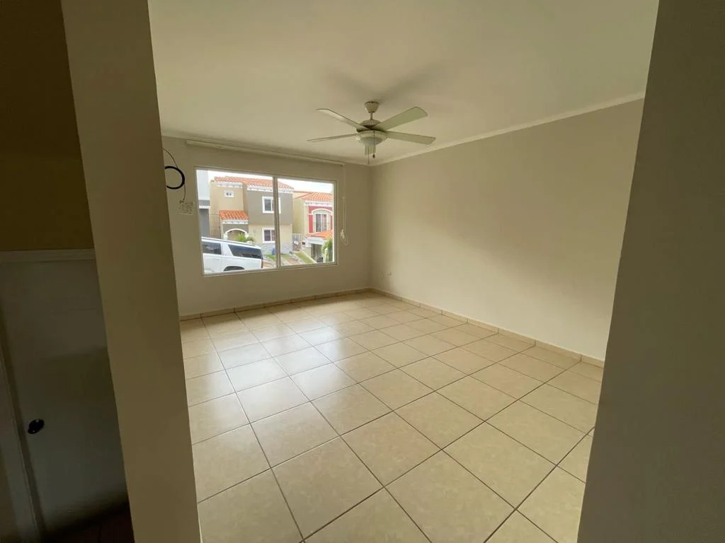 Casa en Venta en Villa Los Jazmines – Residencial El Sauce – Tegucigalpa miniatura 8