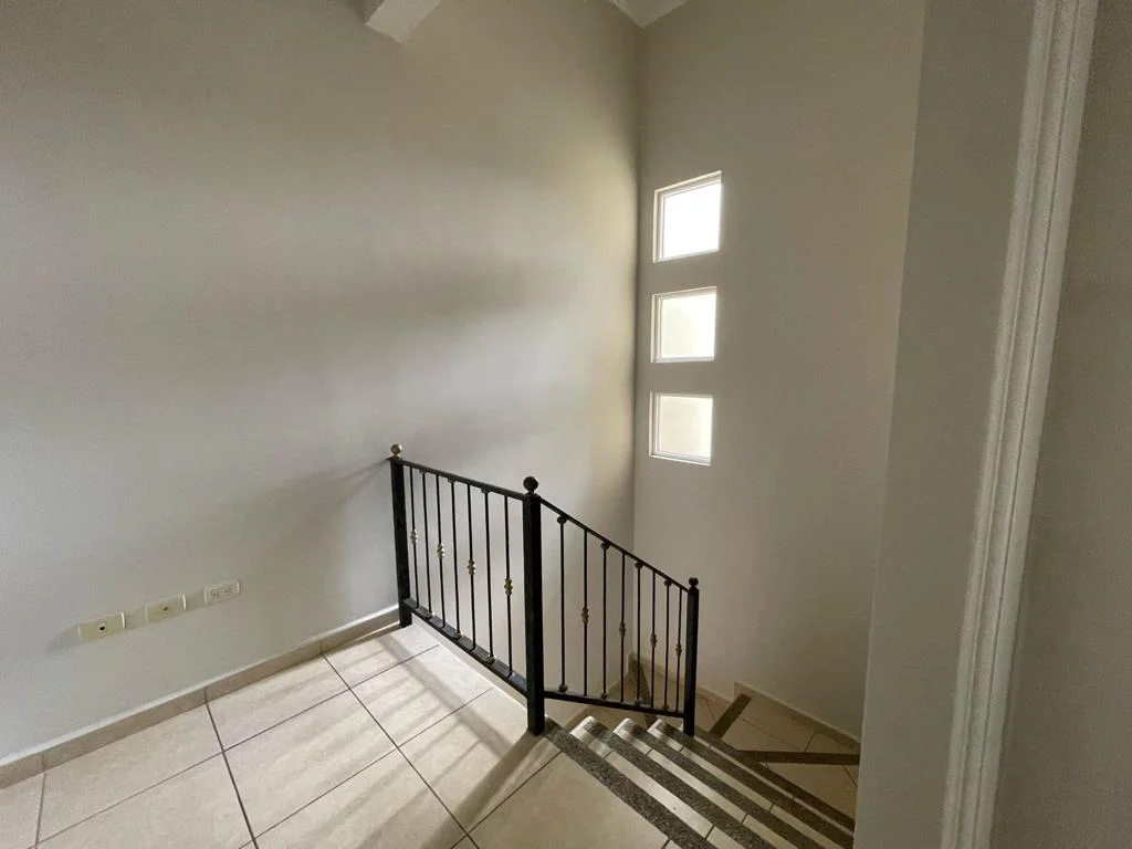 Casa en Venta en Villa Los Jazmines – Residencial El Sauce – Tegucigalpa miniatura 9