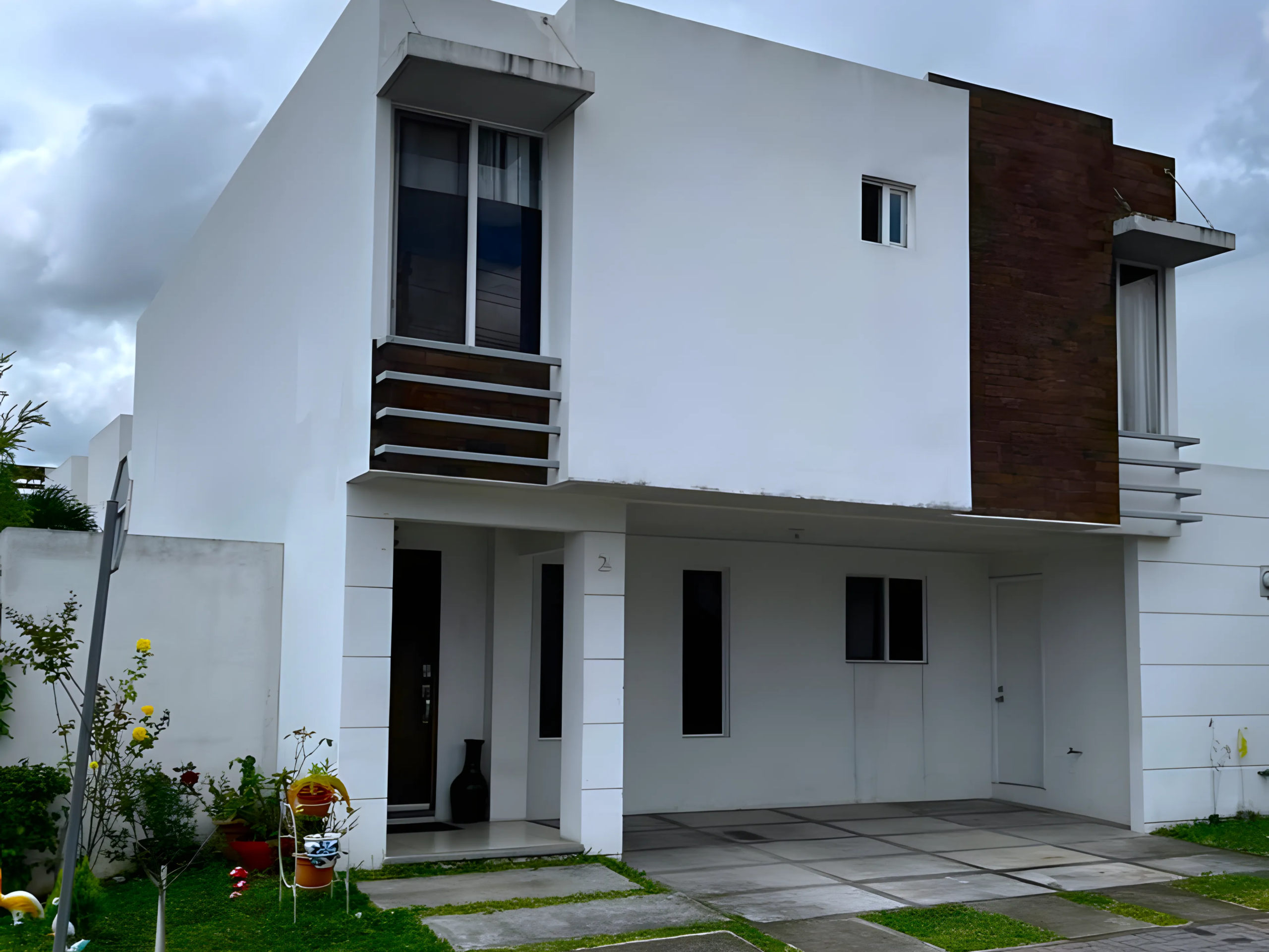 Venta de Casa en Circuito Cerrado – Portal del Bosque 2 – Tegucigalpa miniatura 2