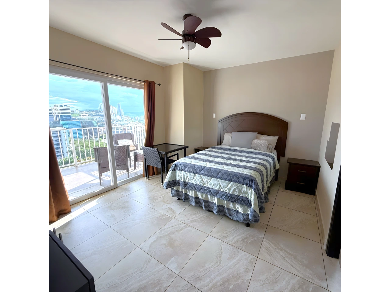 Alquiler de apartamento Colonia Lara, Tegucigalpa, Honduras miniatura 4