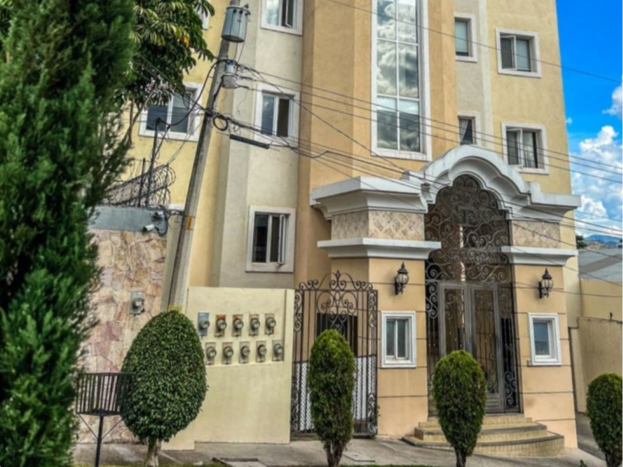 Venta de Apartamento Amueblado en Edificio La Trinidad-Tegucigalpa miniatura 2