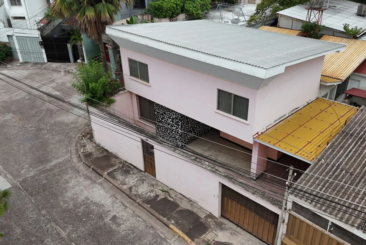 Venta de Casa en Colonia Palmira – Tegucigalpa miniatura 9
