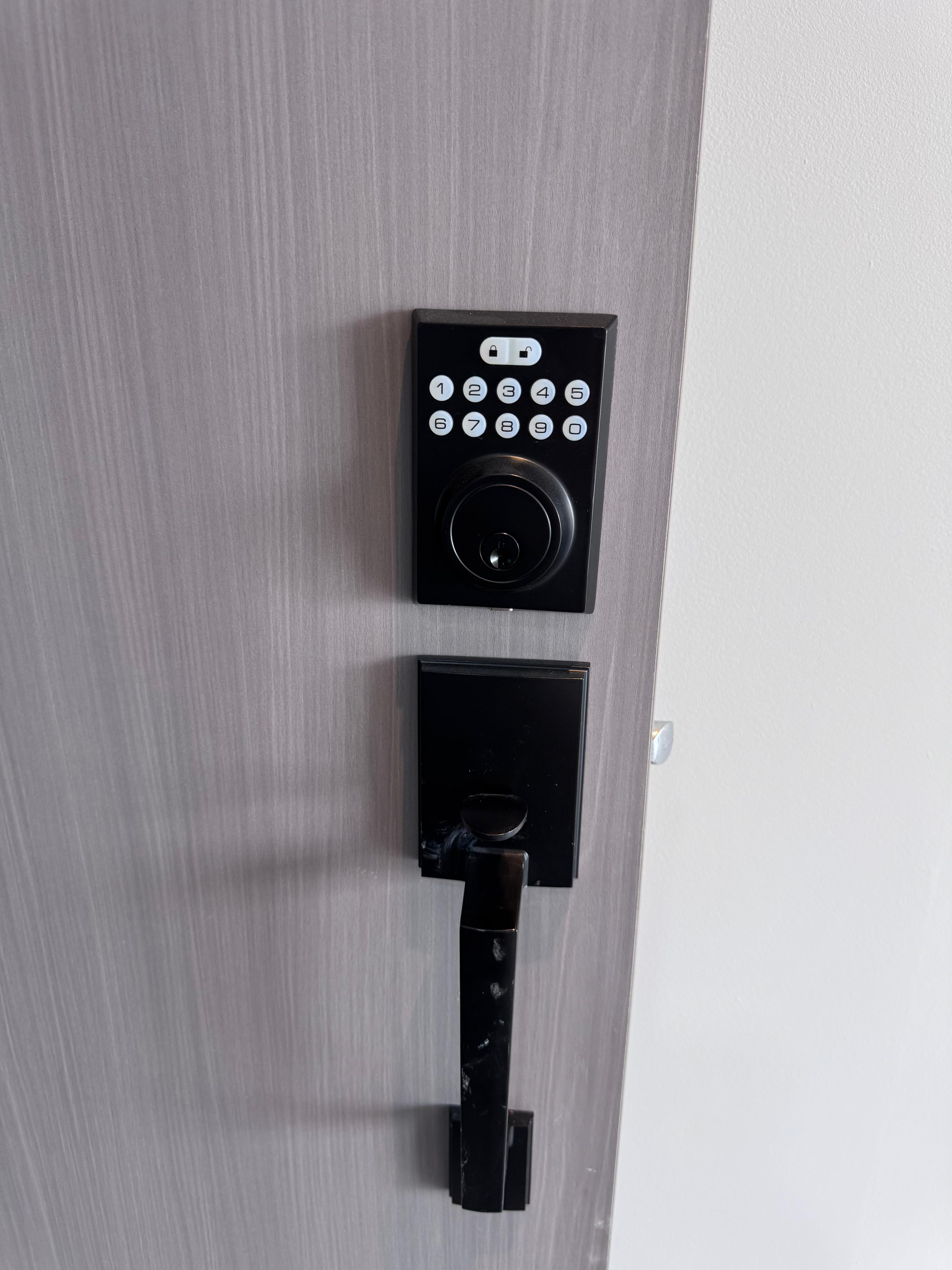 ¡Alquila este hermoso apartamento en el piso 18 en Cipreses San Ignacio! miniatura 8