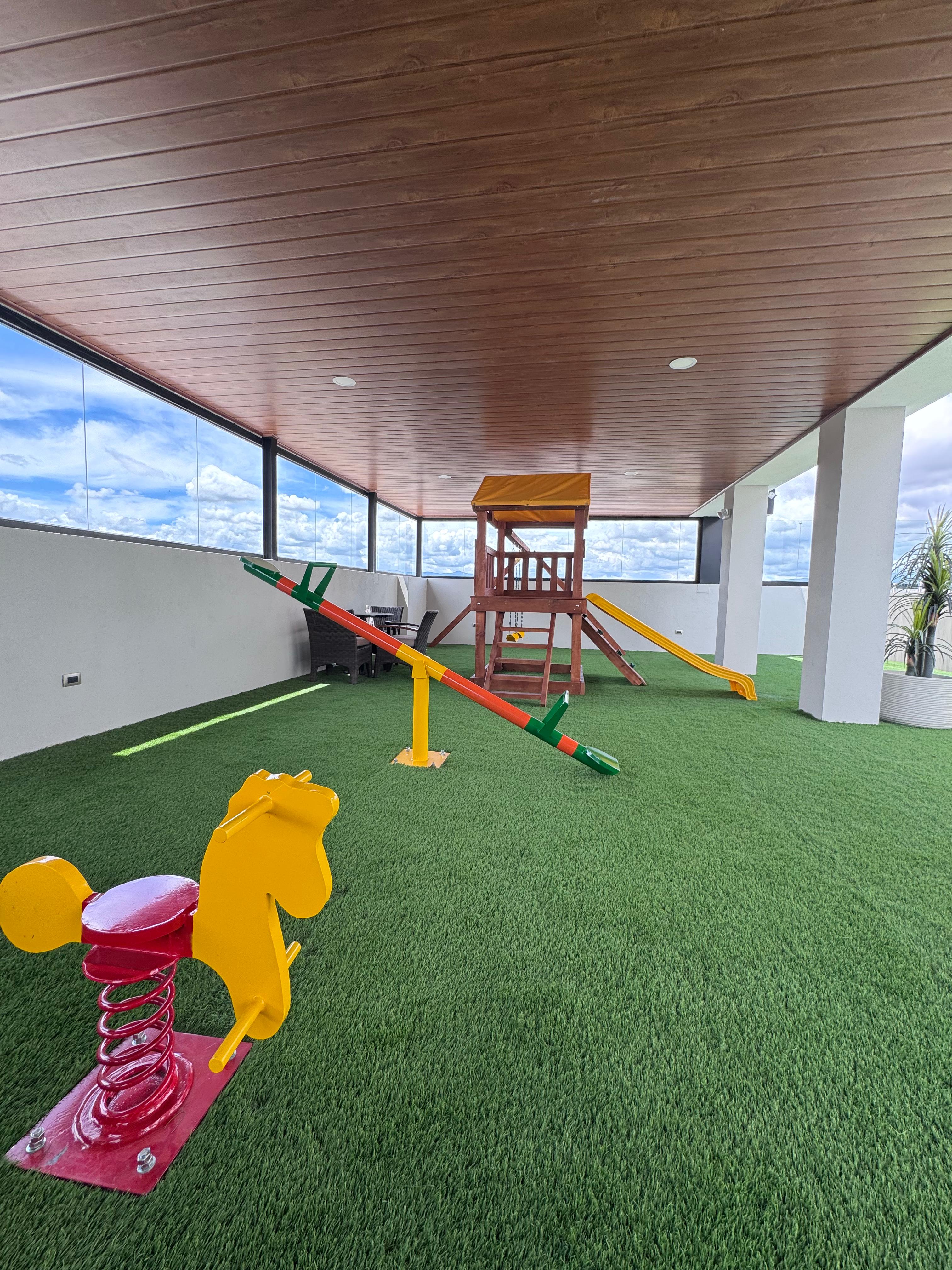 ¡Alquila este hermoso apartamento en el piso 18 en Cipreses San Ignacio! miniatura 23
