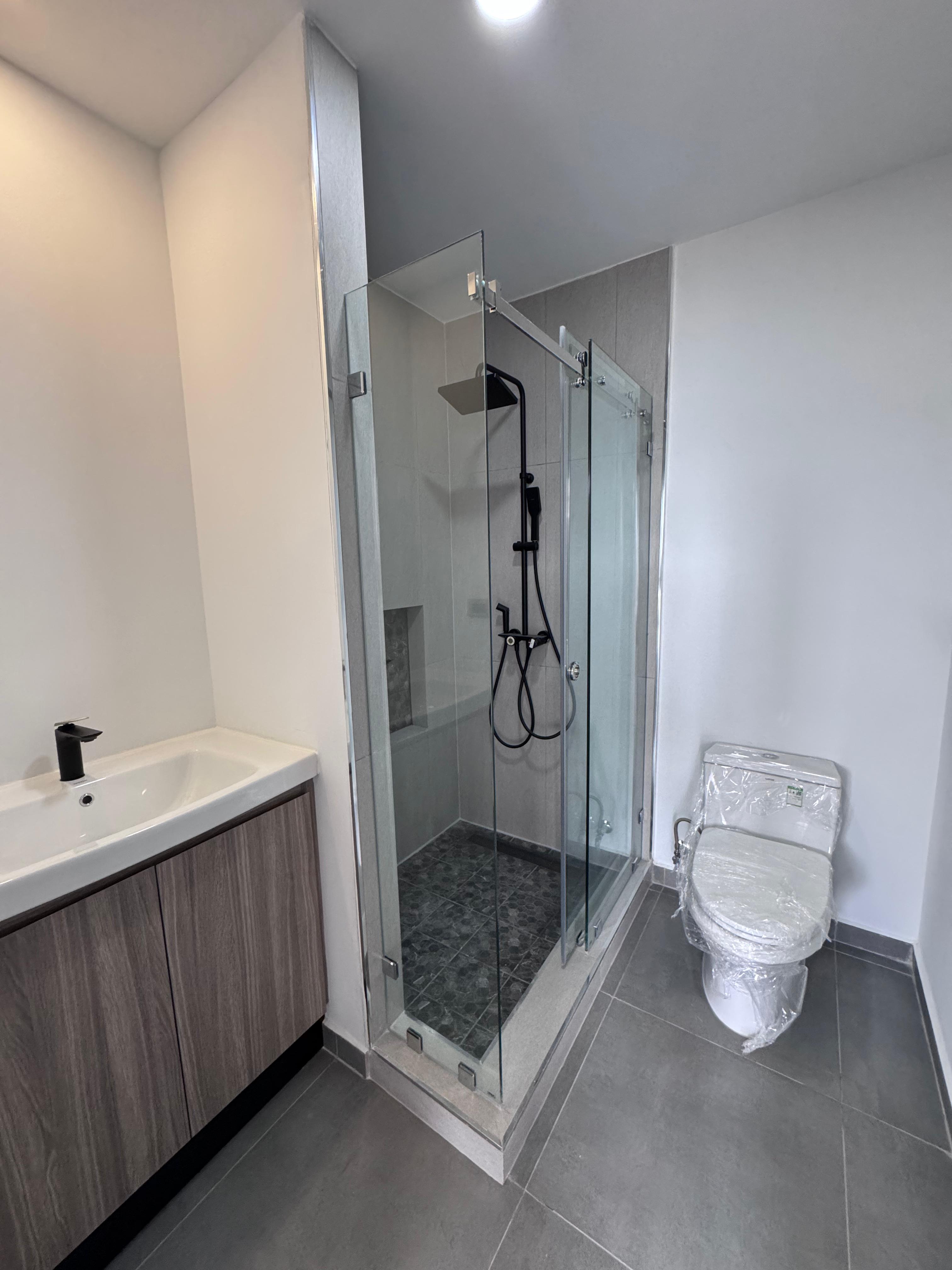 ¡Alquila este hermoso apartamento en el piso 18 en Cipreses San Ignacio! miniatura 24