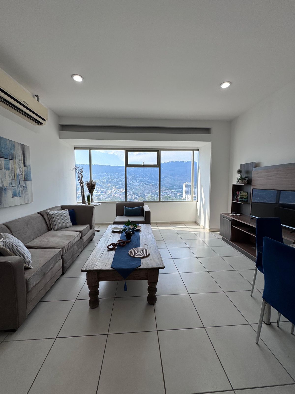 Apartamento en venta – Cipreses San Ignacio con la mejor vista de Tegucigalpa miniatura 10