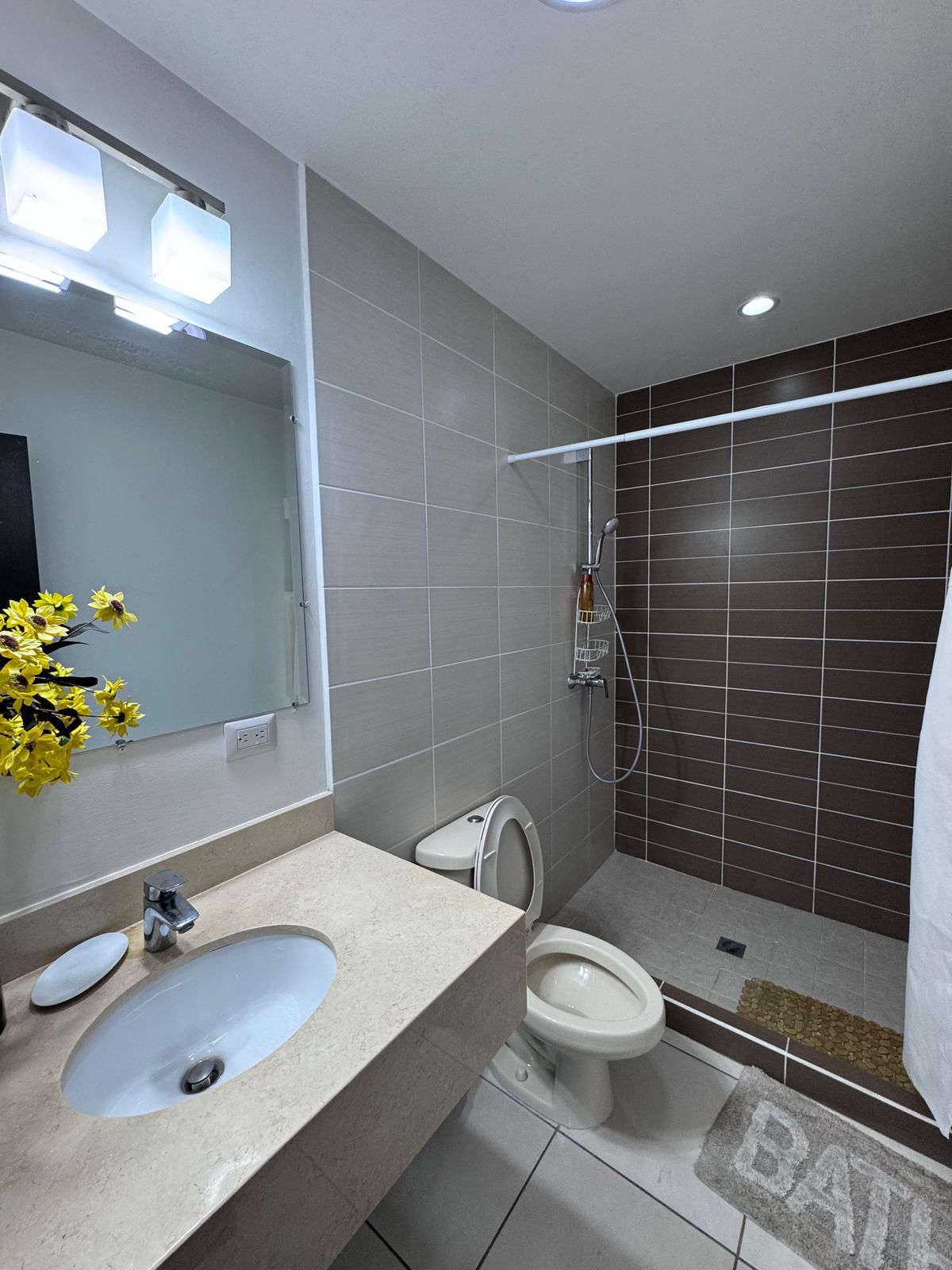 Apartamento en venta – Cipreses San Ignacio con la mejor vista de Tegucigalpa miniatura 13