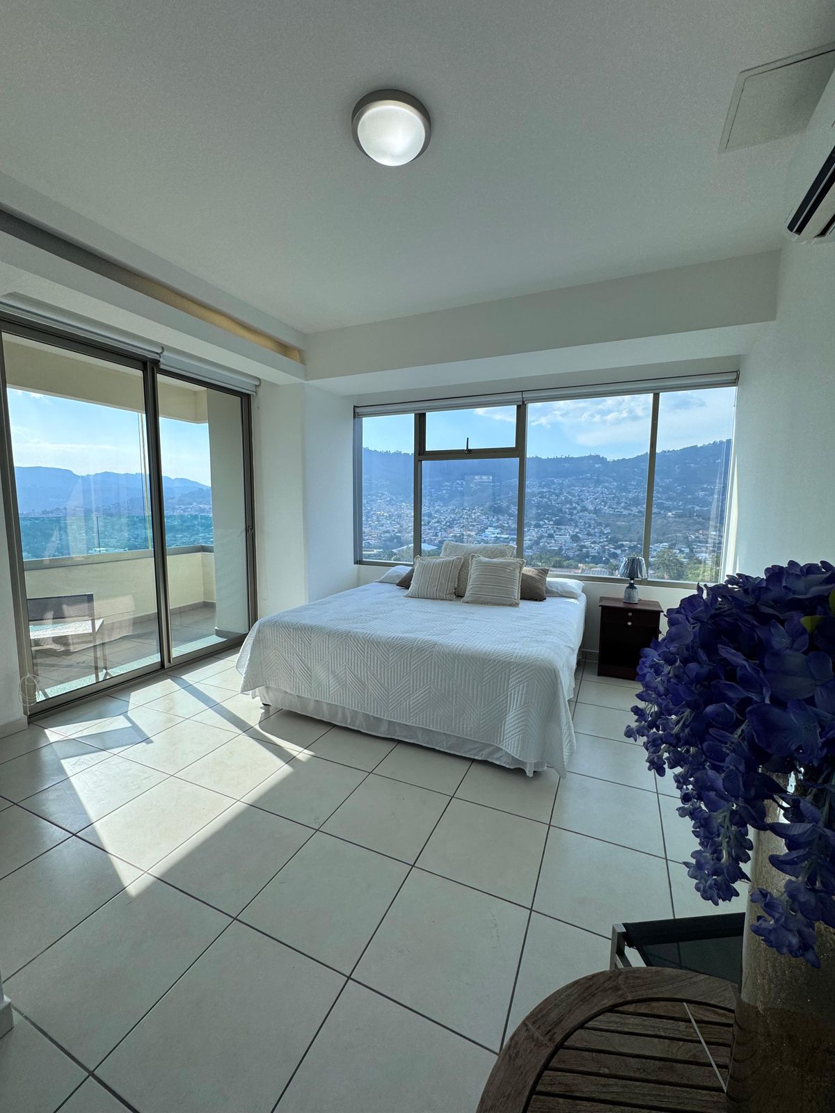Apartamento en venta – Cipreses San Ignacio con la mejor vista de Tegucigalpa miniatura 14