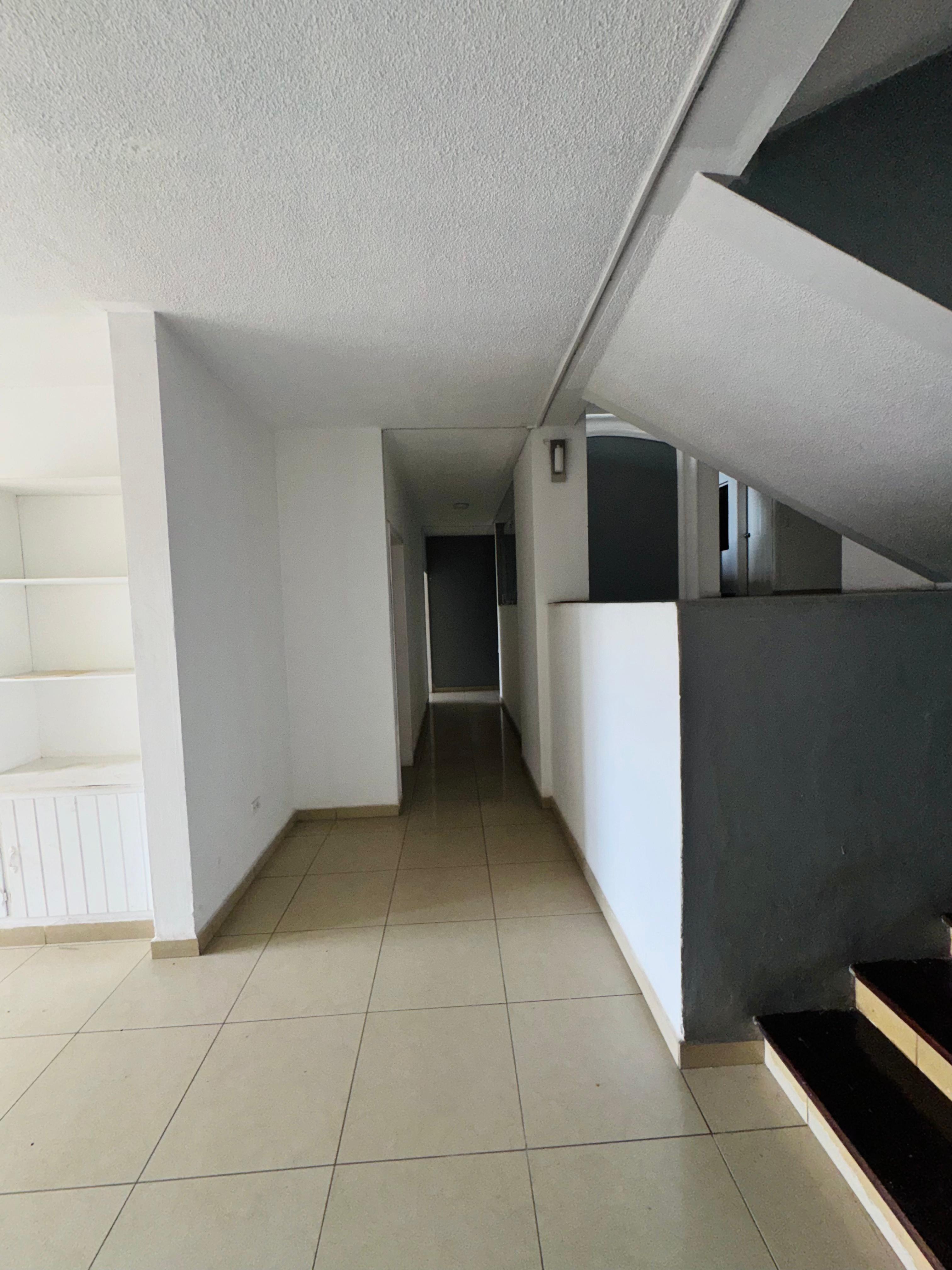 RESIDENCIA EXCLUSIVA EN VENTA – Col. Humuya, Tegucigalpa miniatura 2
