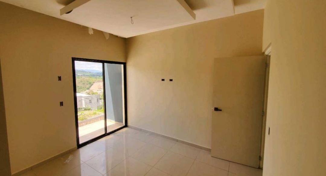 Casa Nueva en Venta – Residencial Toscana, Tegucigalpa miniatura 2