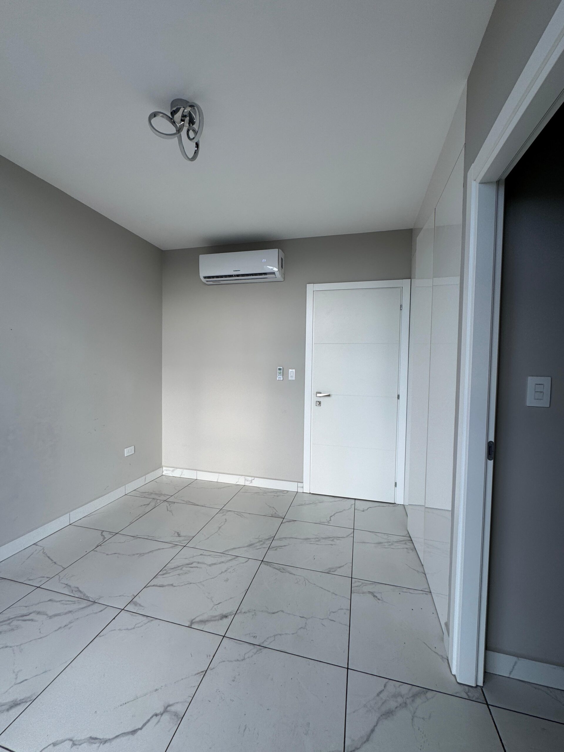 Apartamento Premium SIN AMUEBLAR – Torre Nivo, Tegucigalpa miniatura 12