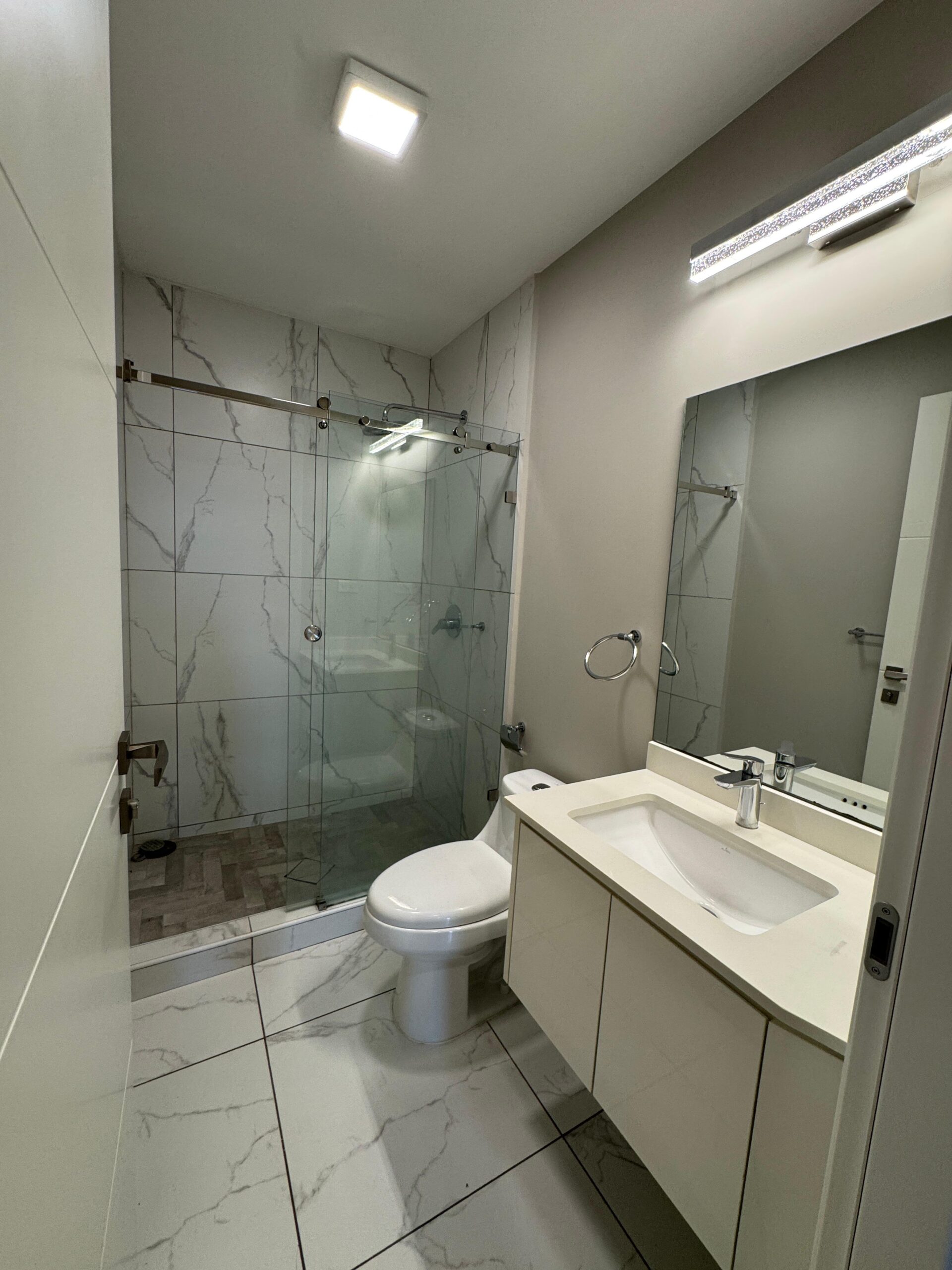 Apartamento Premium SIN AMUEBLAR – Torre Nivo, Tegucigalpa miniatura 21
