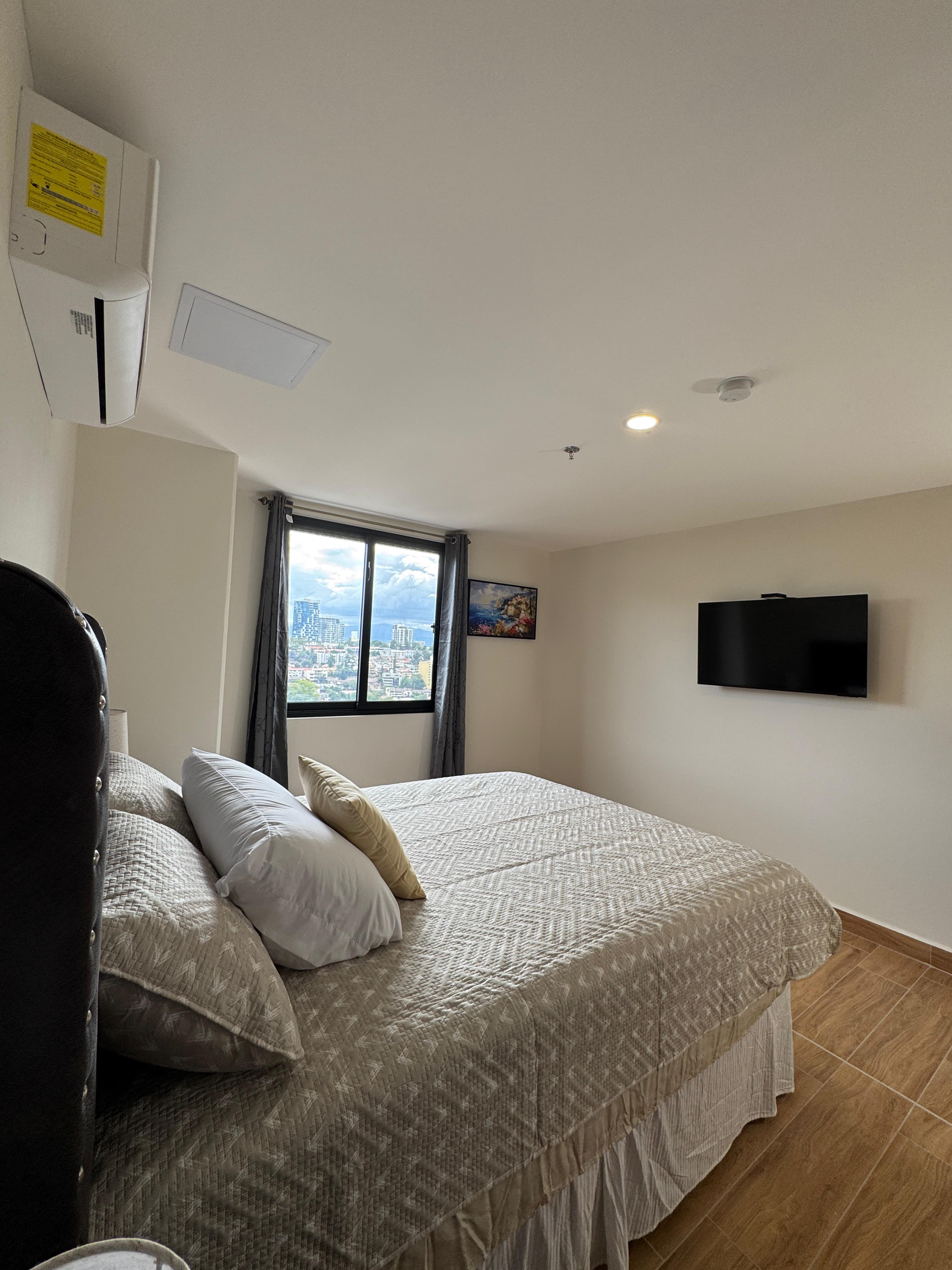 🏢 Se Renta Apartamento – Amueblado Torre Atlas, Tegucigalpa miniatura 4