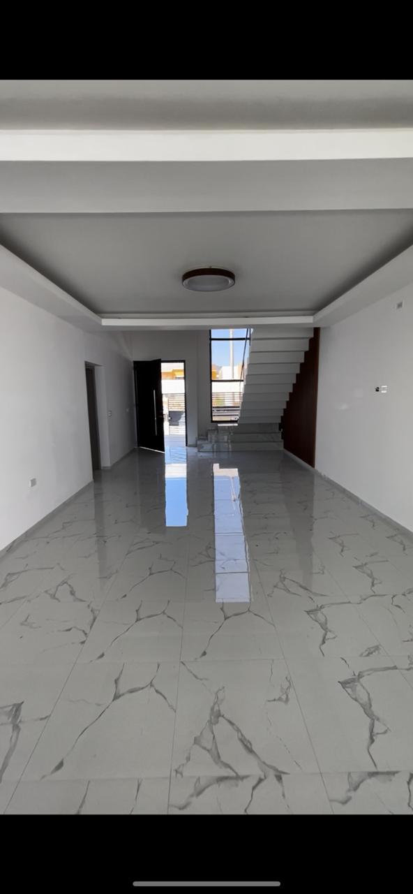 🏡 Casa de Lujo en Alquiler – Residencial El Sauce miniatura 2